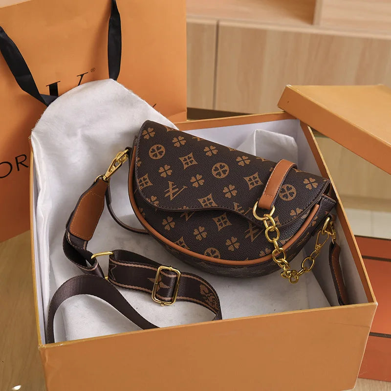 Luxury Women Crossbody Shoulder  Bag - Designer Handbag, Elegant Clutch & Travel  Tote (20x14x8cm)