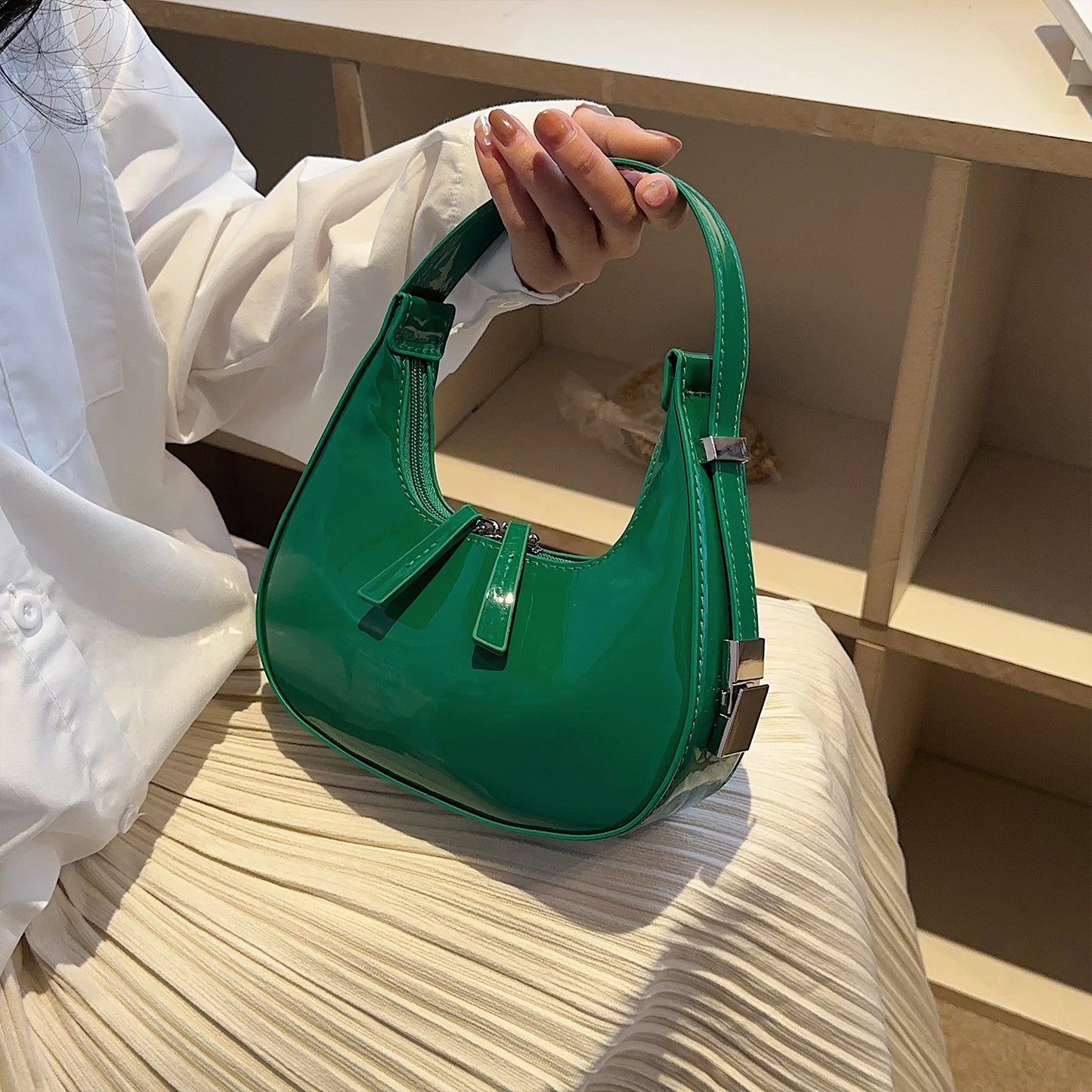 Half Moon Bag Vintage PU Leather Small Shoulder Bag  - Chic Crossbody Handbag