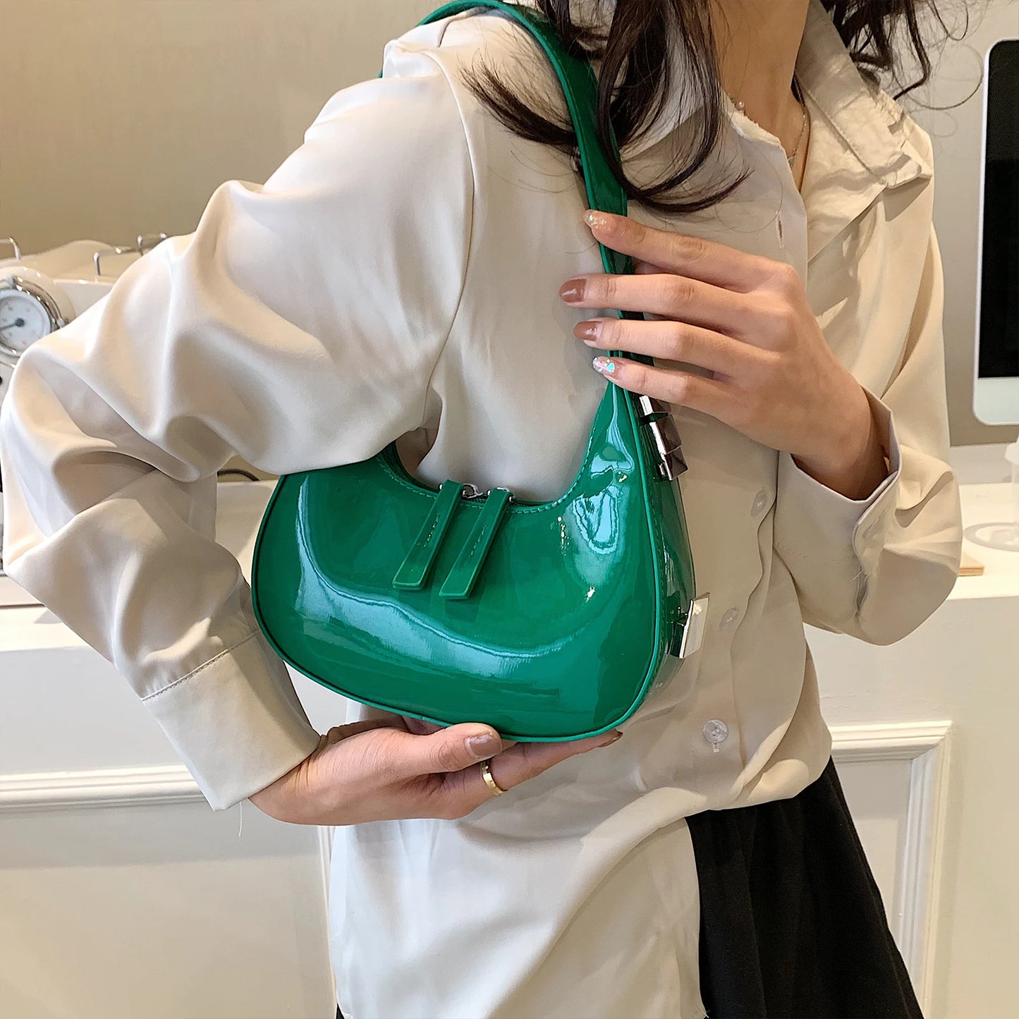 Half Moon Bag Vintage PU Leather Small Shoulder Bag  - Chic Crossbody Handbag